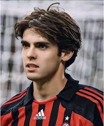 游泳锦标赛刷新赛会纪录