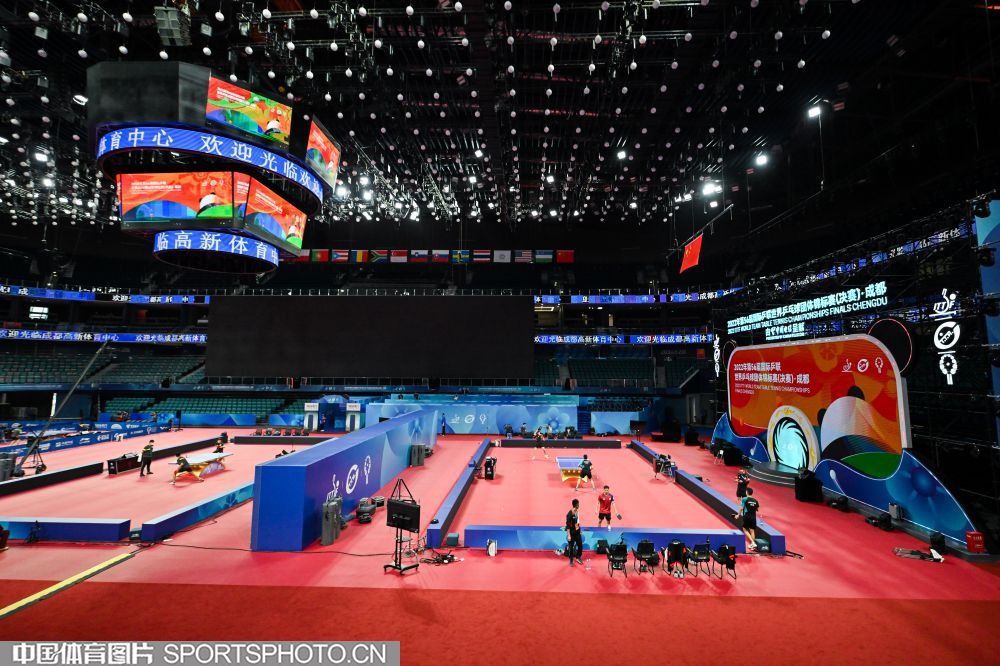 射击肉鸽游戏《挺进地牢》手游预告公布 4月19日封测