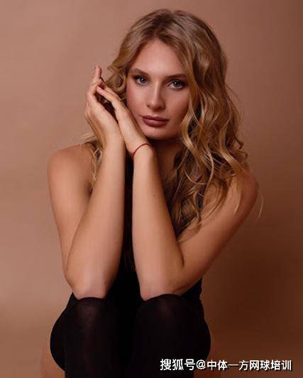 背后承载的 背后承载的